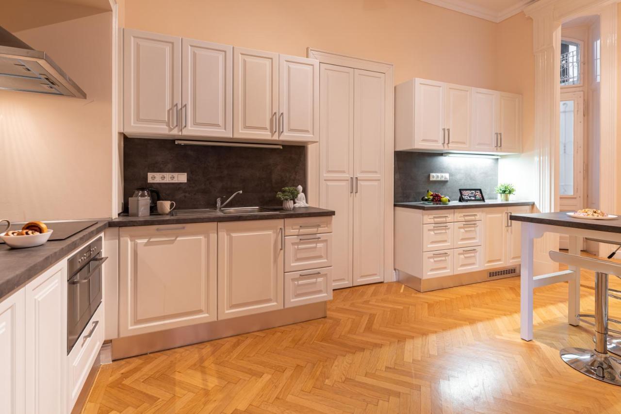 Matilda Luxury Suite Apartment Будапеща Екстериор снимка