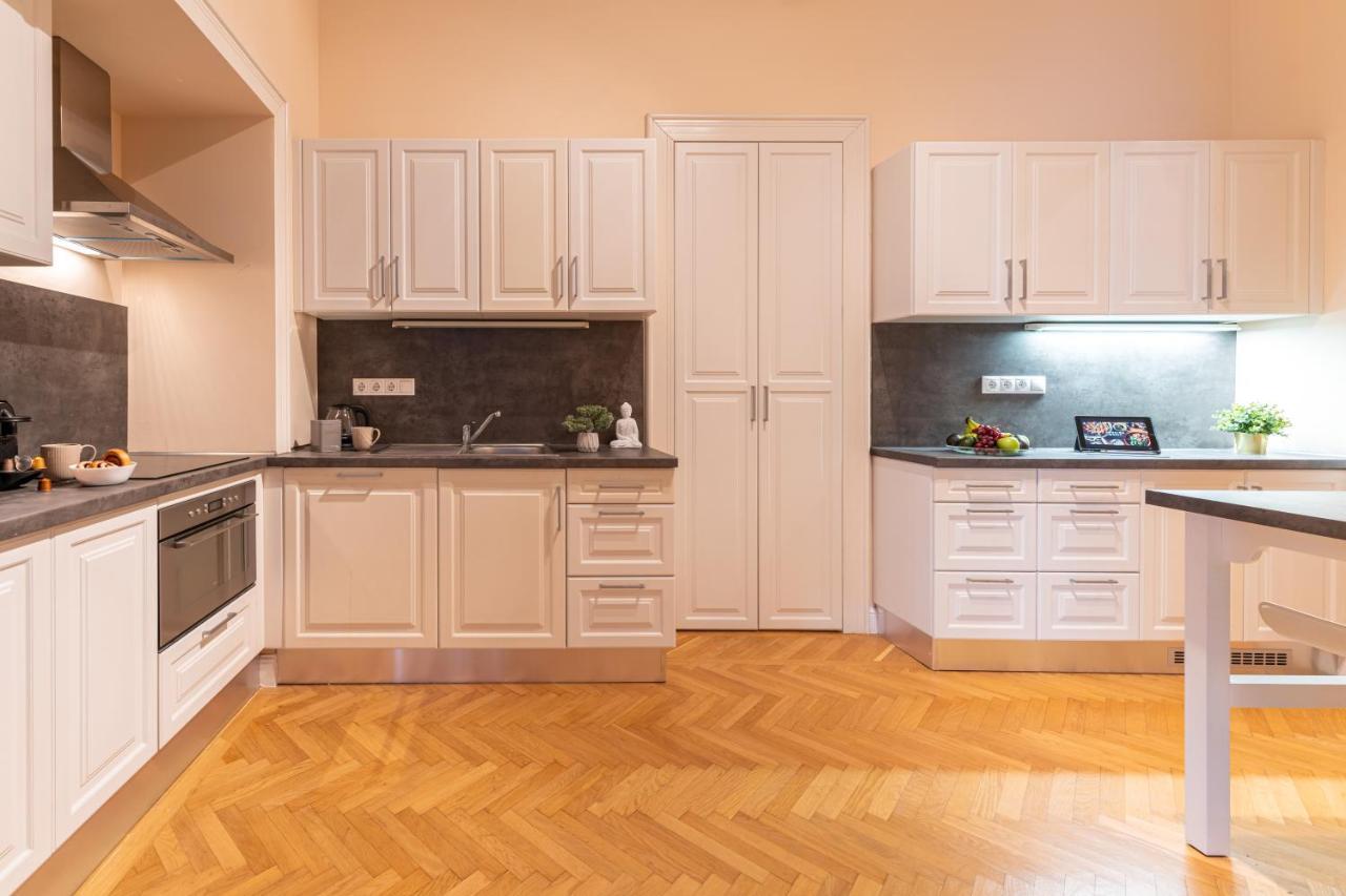 Matilda Luxury Suite Apartment Будапеща Екстериор снимка