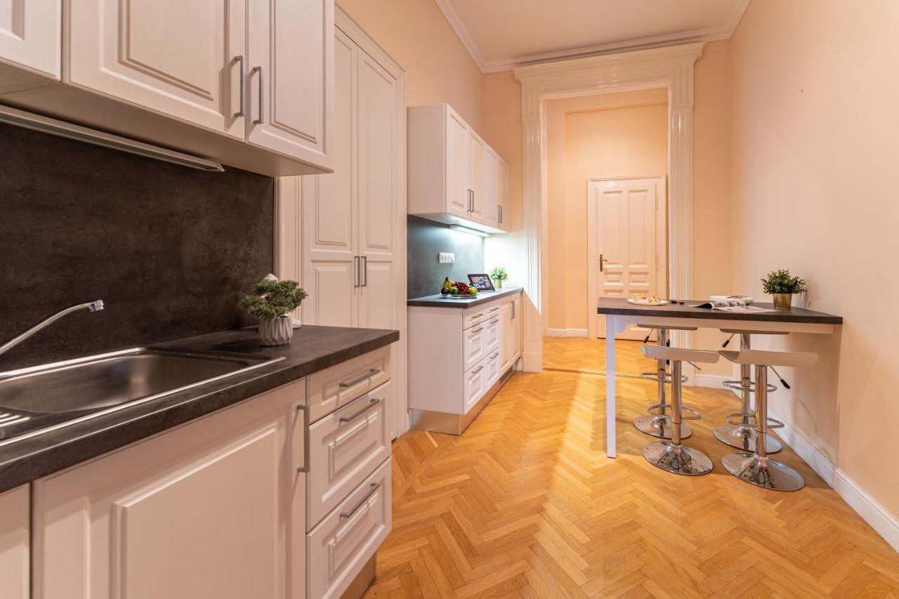 Matilda Luxury Suite Apartment Будапеща Екстериор снимка