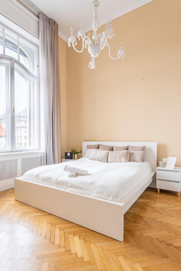 Matilda Luxury Suite Apartment Будапеща Екстериор снимка